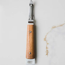  Wooden Handled Peeler