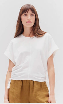  Side Scruch Tee