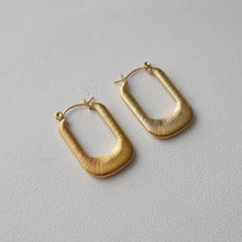  Luna Hoops