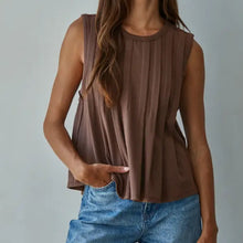  Round Neck Sleeveless Top