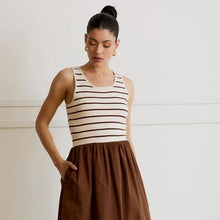  Round Scoop Neck Sleeveless Knit Dress